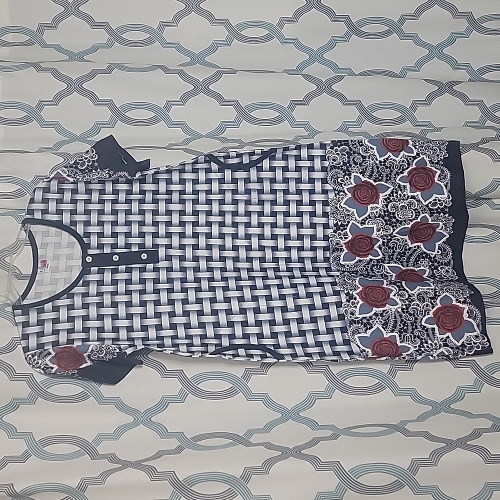 New summer dress with side pockets , size M- L